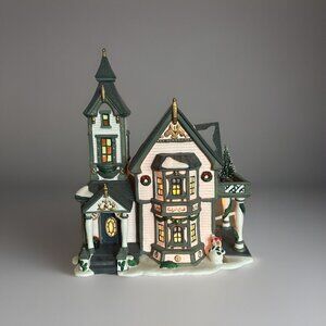 Heartland Valley Village Deluxe porcelain lighted House Limited edition 2002